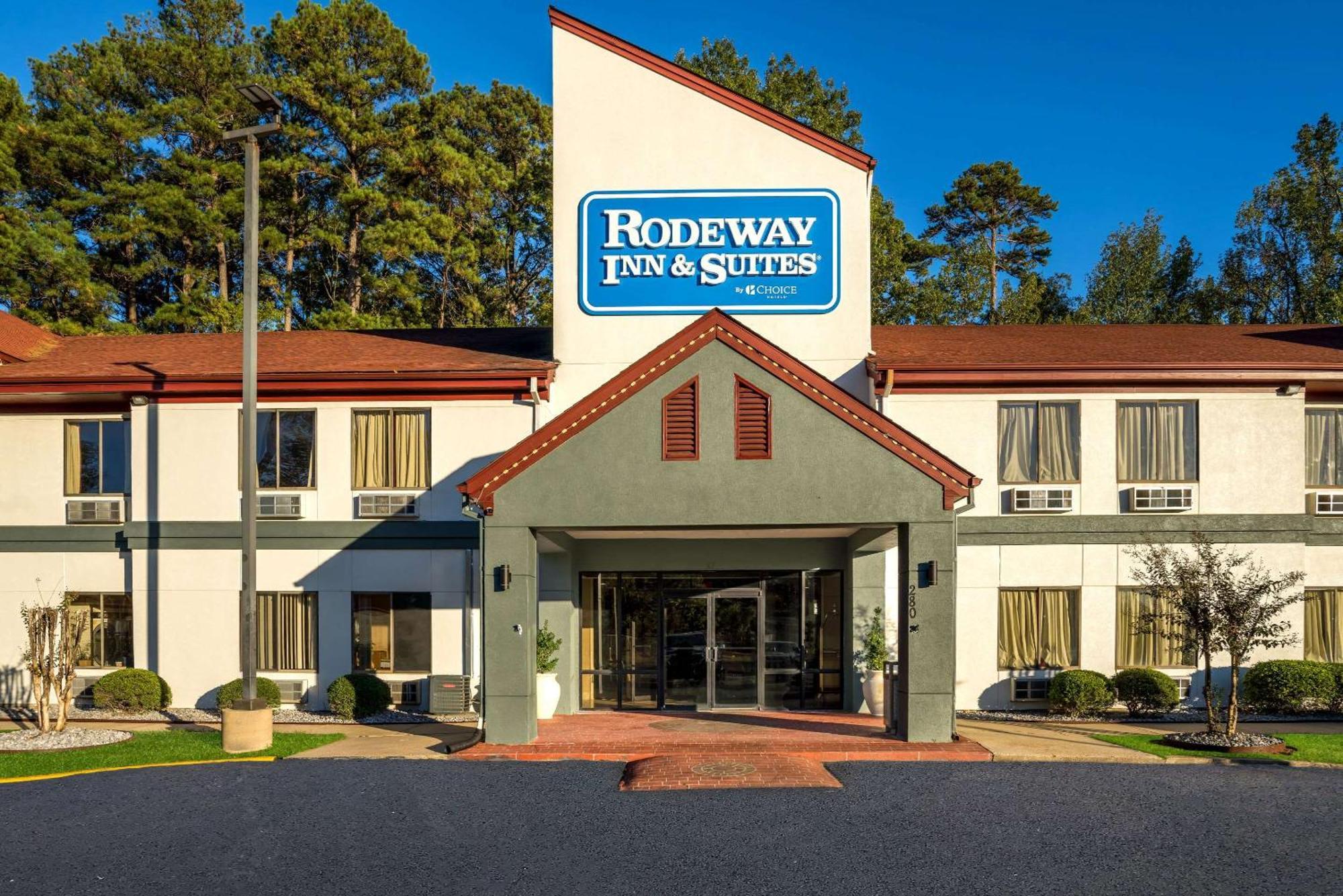 Rodeway Inn Brandon Bagian luar foto