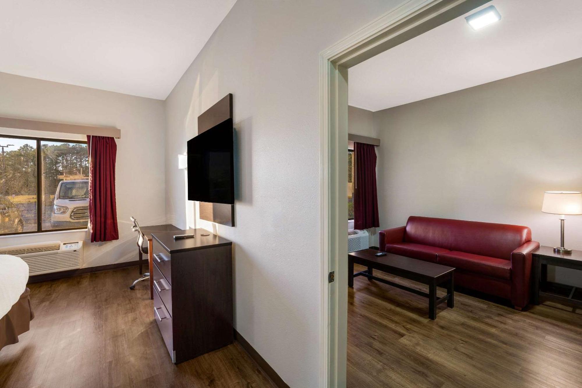 Rodeway Inn Brandon Bagian luar foto